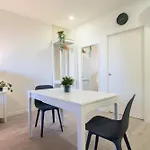 Host Wise - Private Flats - Terrace Apartment Porto