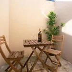 Host Wise - Private Flats - Terrace Oporto