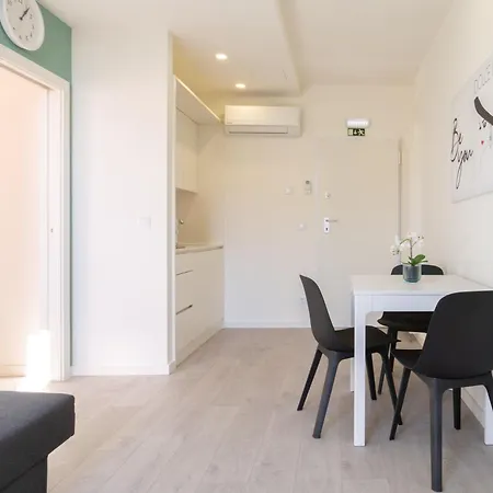 Host Wise - Private Flats - Terrace Porto