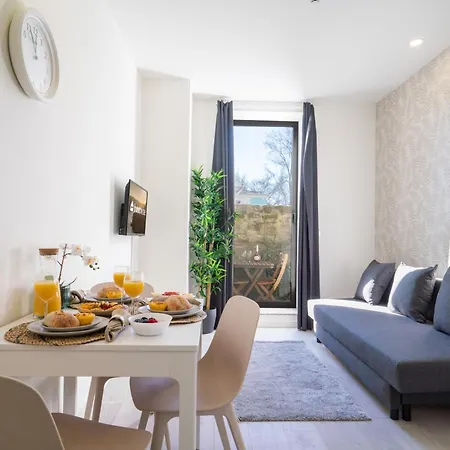 Host Wise - Private Flats - Terrace *