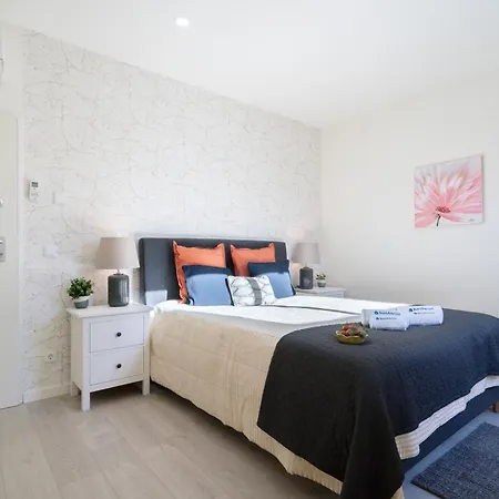 Host Wise - Private Flats - Terrace *