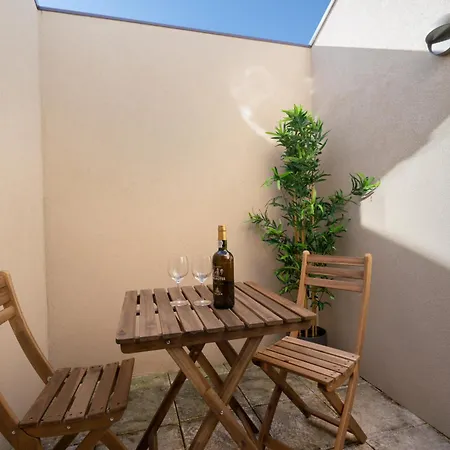 Host Wise - Private Flats - Terrace * פורטו