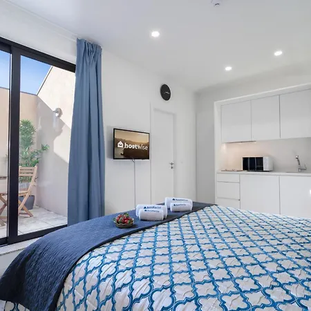 Host Wise - Private Flats - Terrace Porto
