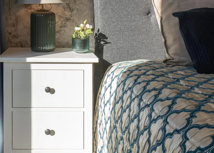 Host Wise - Private Flats - Terrace *