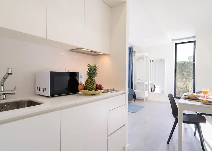 Apartment Host Wise - Private Flats - Terrace