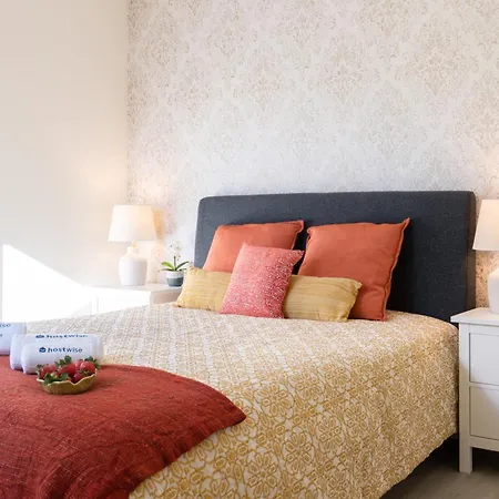 Host Wise - Private Flats - Terrace Porto